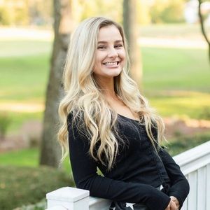 Meet your Posher, Macie